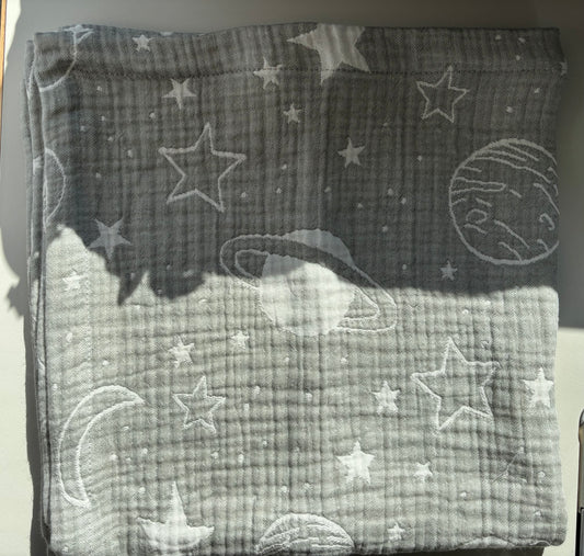 Grå rymd babyfilt (40 x 40 cm,4-lagers jacquardmuslin)