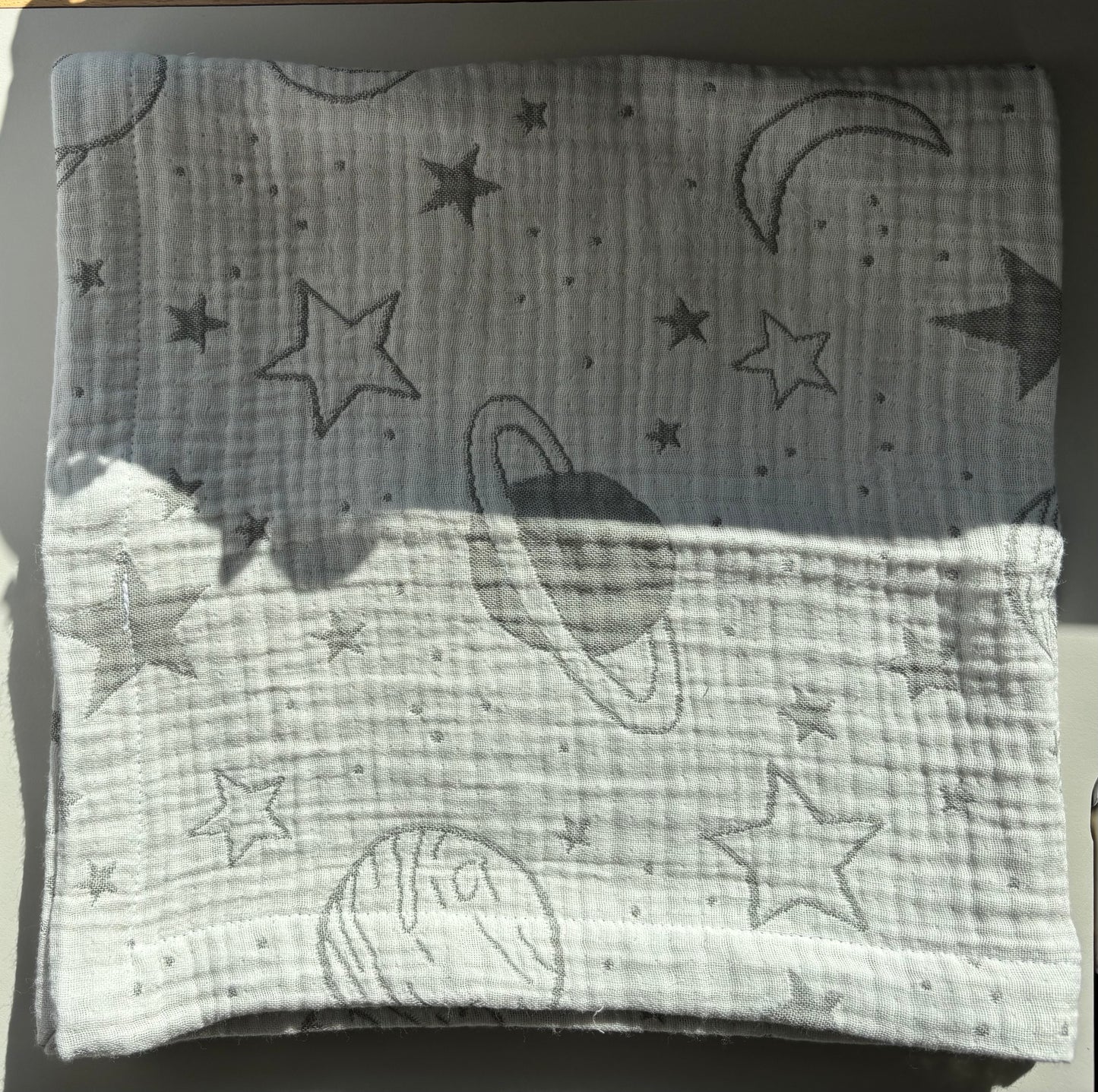 Vit rymd babyfilt (40 x 40 cm,4-lagers jacquardmuslin)