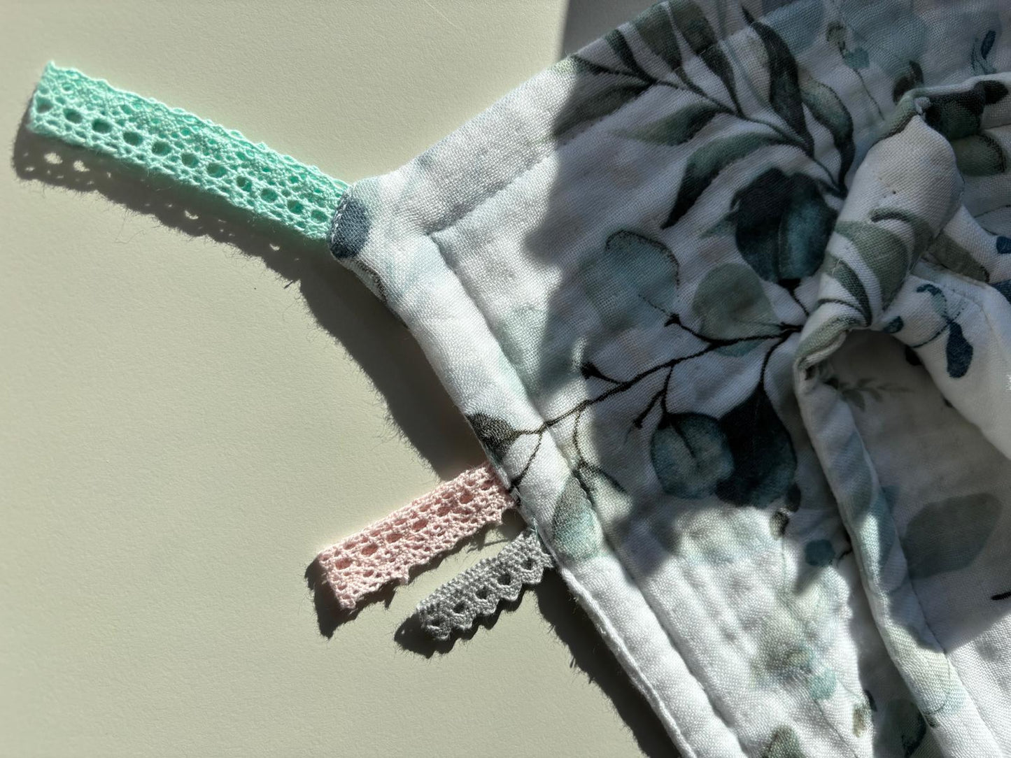 Vårgrönt mönstrat snuttefilt (27x27)