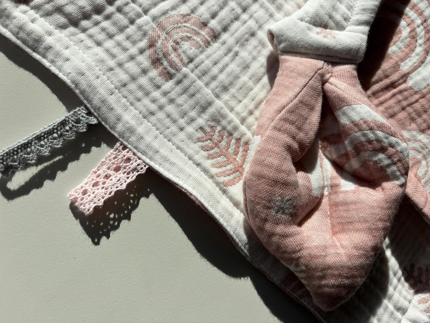 Regnbågsdröm snuttefilt (31x31) Ekologisk  koton muslin