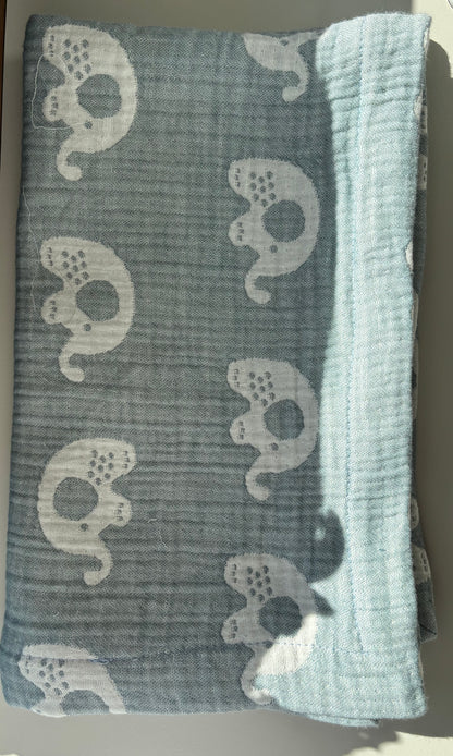 Blå elefant babyfilt (60 x 80 cm,4-lagers jacquardmuslin