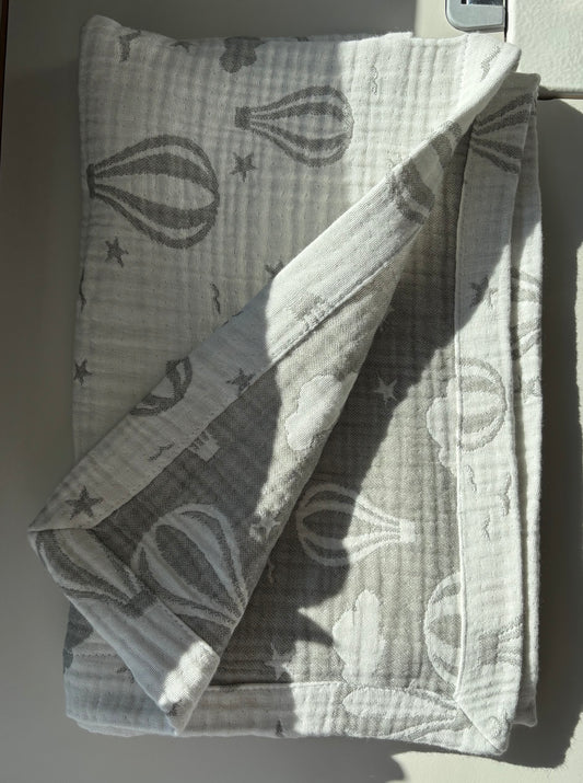 Vit luftballong babyfilt (65 x 75 cm,4-lagers jacquardmuslin)