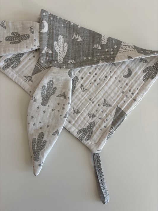 Grå kaktus bild snuttefilt (27x27)