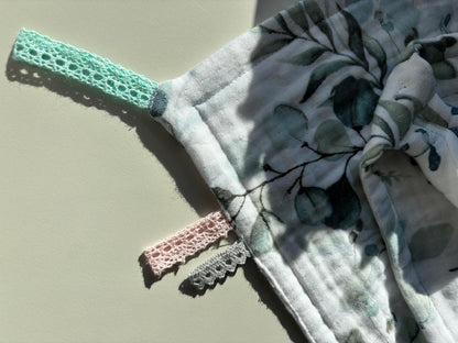 Vårgrönt mönstrat snuttefilt (27x27)